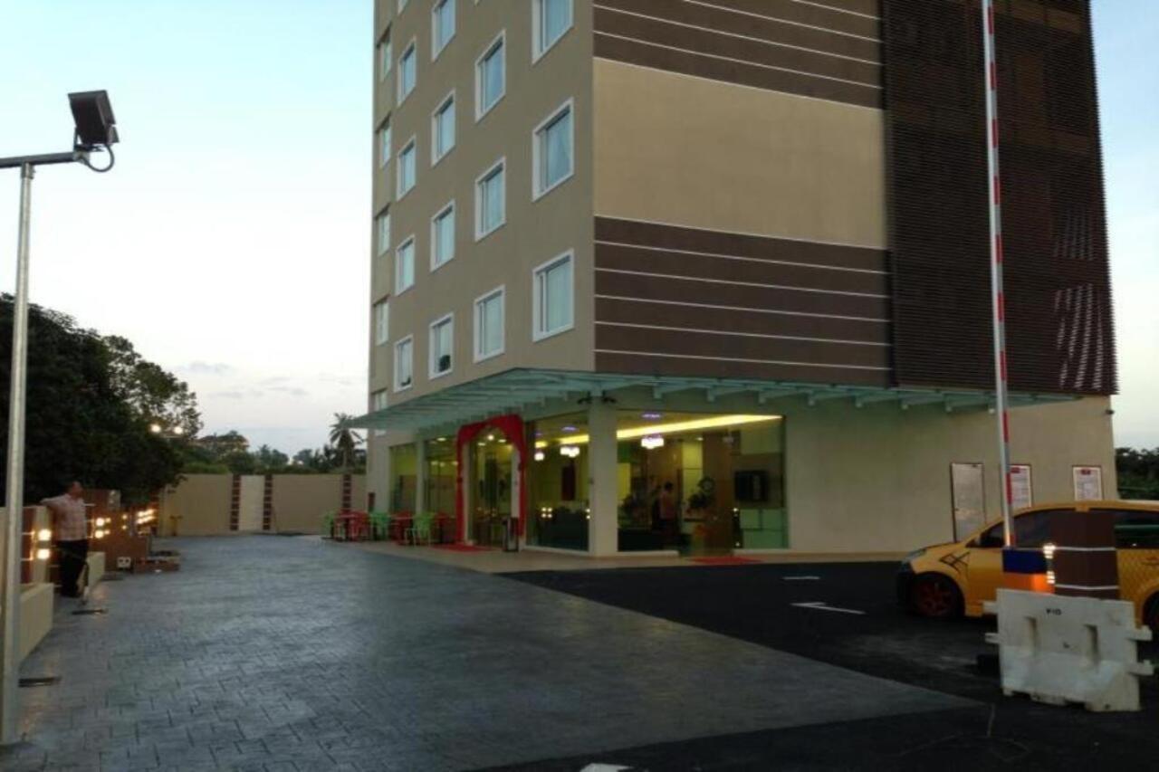 Caspari Hotel Tampin Eksteriør bilde